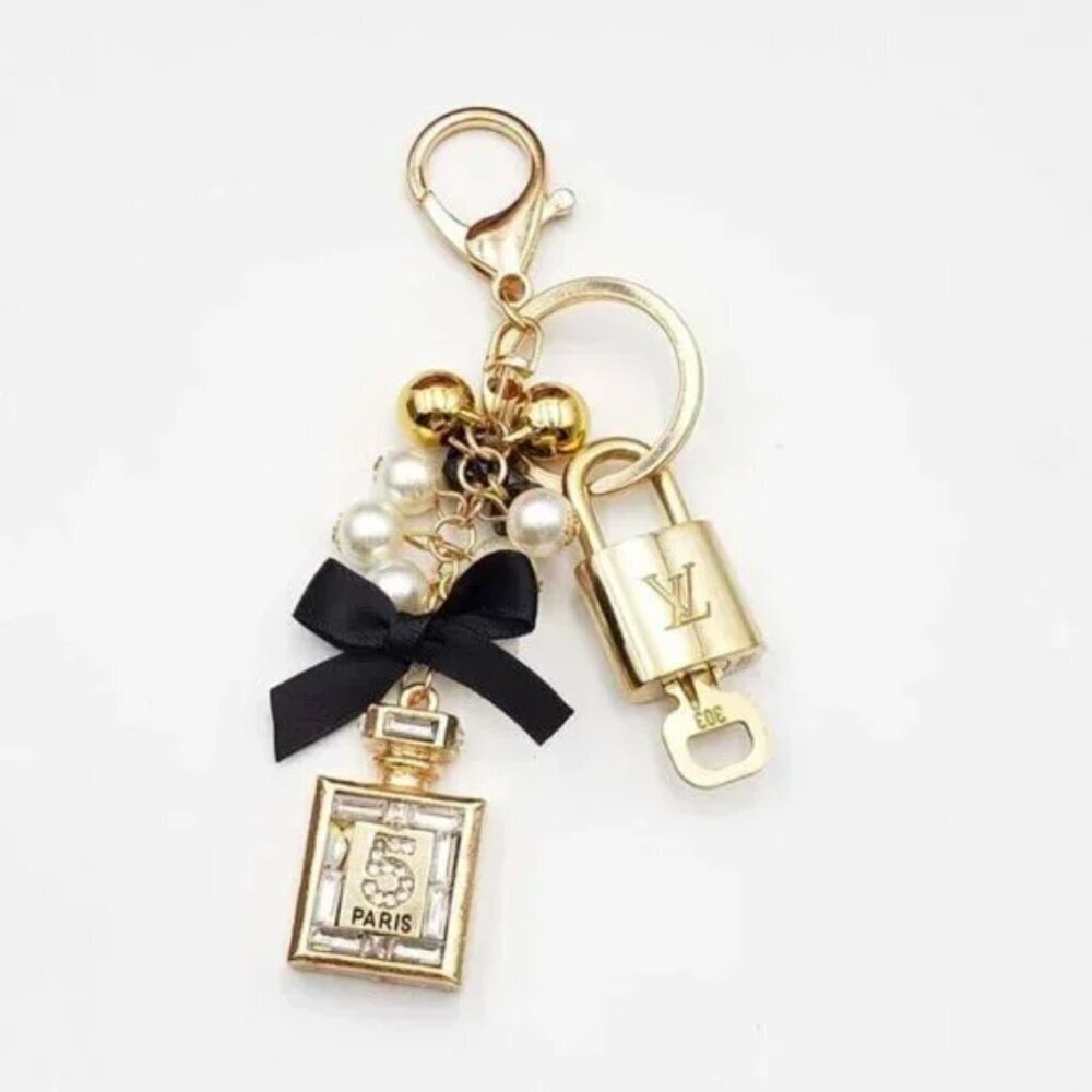 LV Authentic Gold Padlock 🔒 Key Set w/ Unbranded N5 Bottle Keychain Charm - Picture 6 of 10